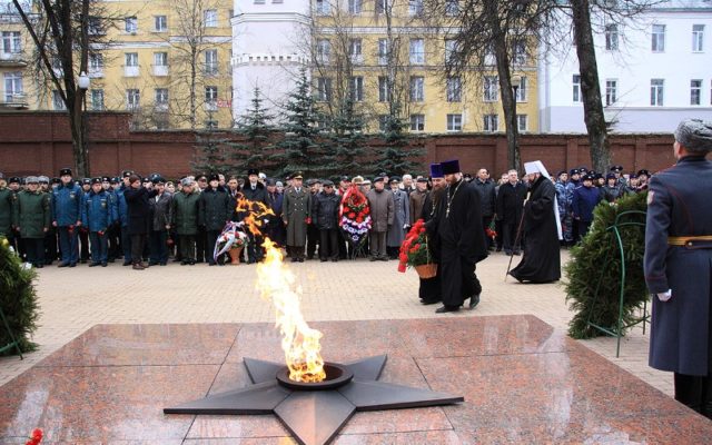 Митинг в честь Дня защитника Отечества прошел в Смоленске
